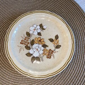 Crown Manor Handpainted Stoneware Japan Autumn Blossom 1 pc Salad 6.75" Plates